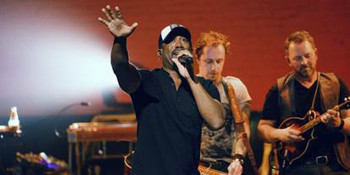 Super Bowl Pre-game Parties feature Darius Rucker